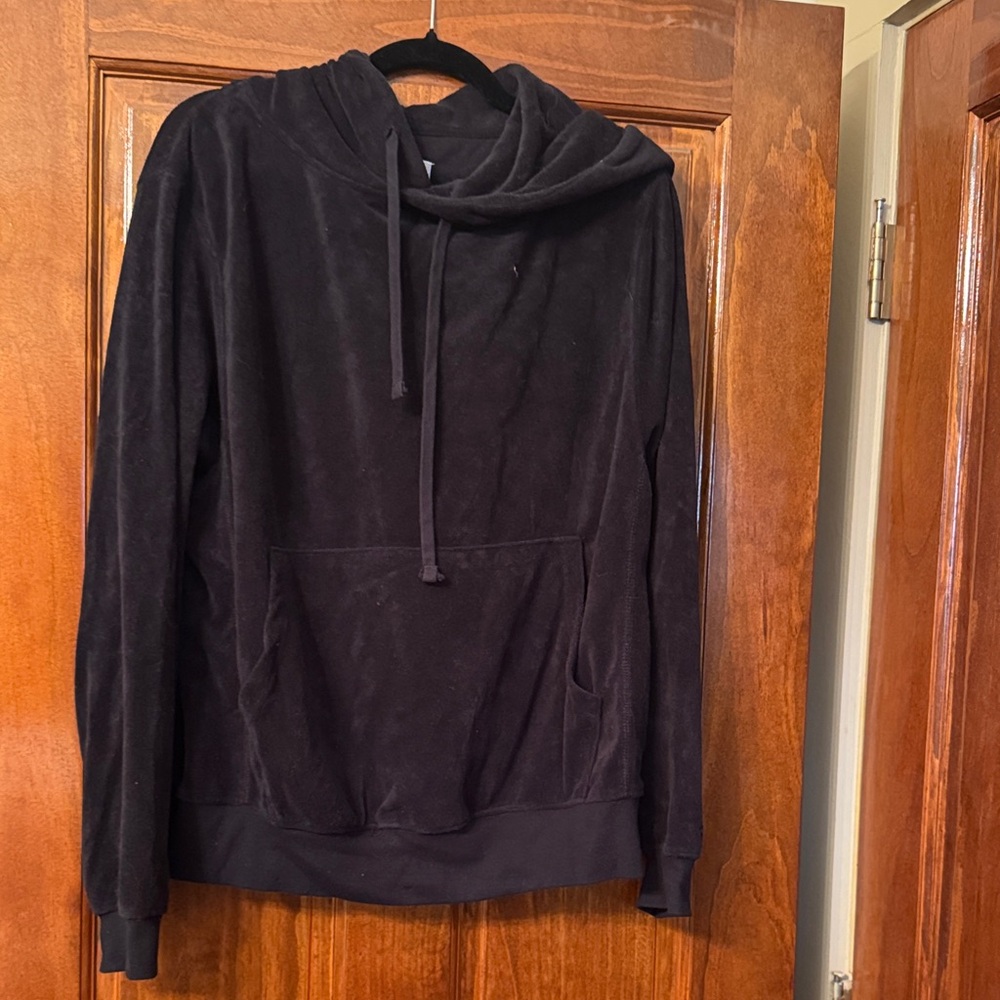 Women’s black Hoodie with kangaroo pocket . TTS
